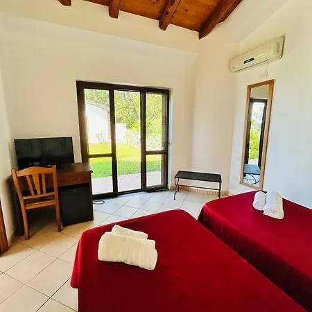 Mary Grace Giardino Sul Mare Ferienhaus Pizzo (Calabria)